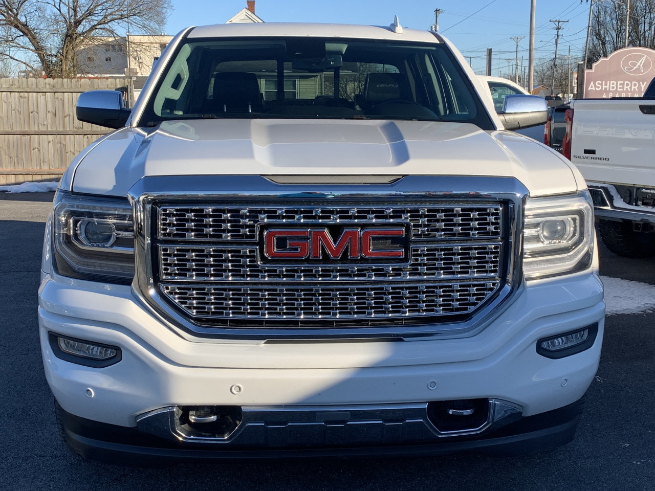GMC Sierra 1500 Denali Crew Cab Short Box 4WD 2017
