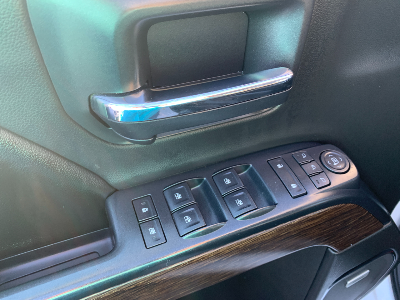 GMC Sierra 1500 Denali Crew Cab Short Box 4WD 2017