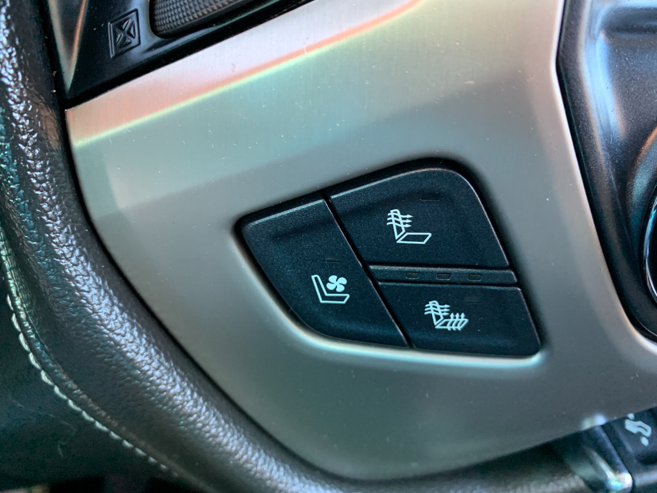 GMC Sierra 1500 Denali Crew Cab Short Box 4WD 2017