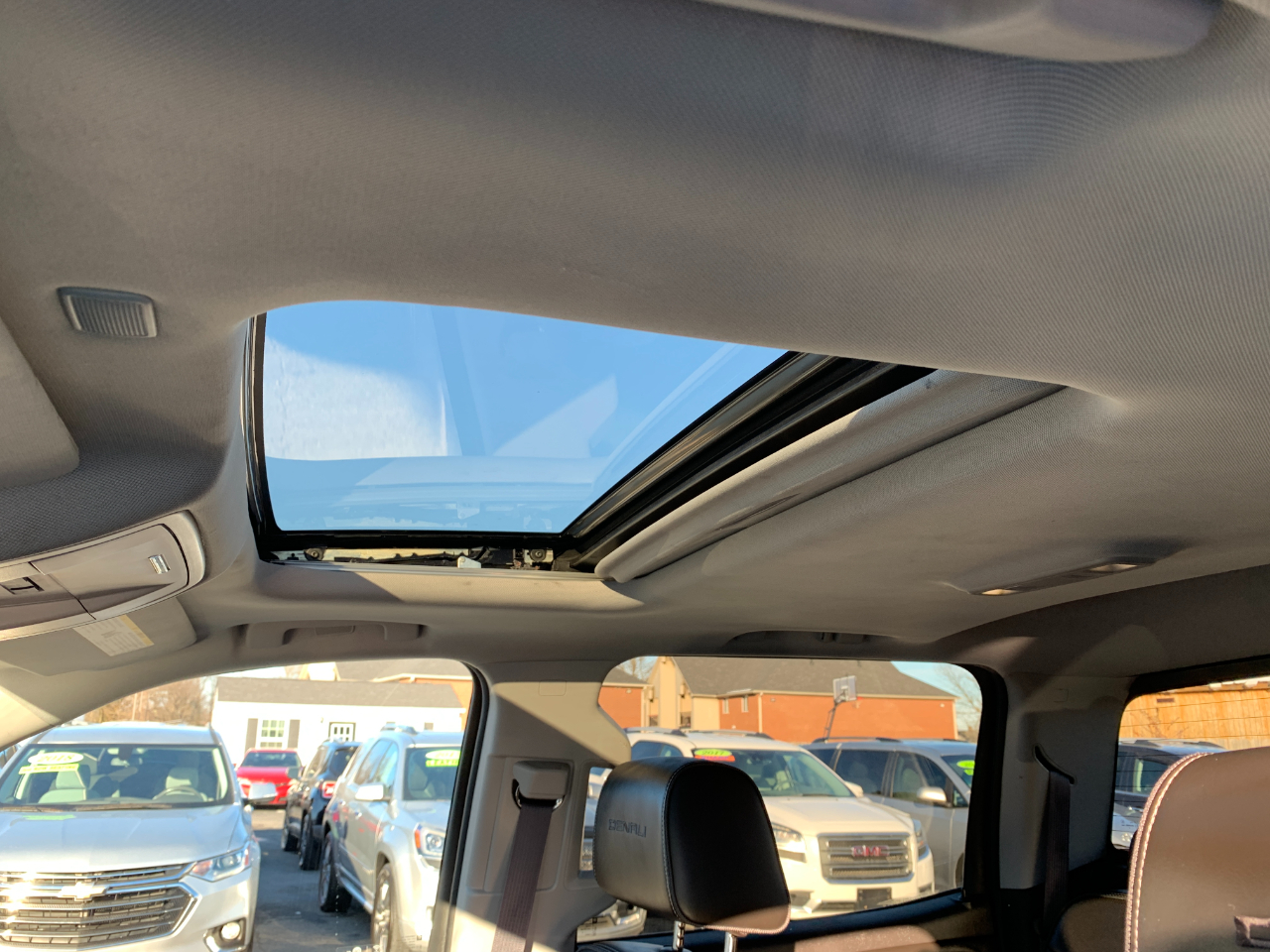 GMC Sierra 1500 Denali Crew Cab Short Box 4WD 2017