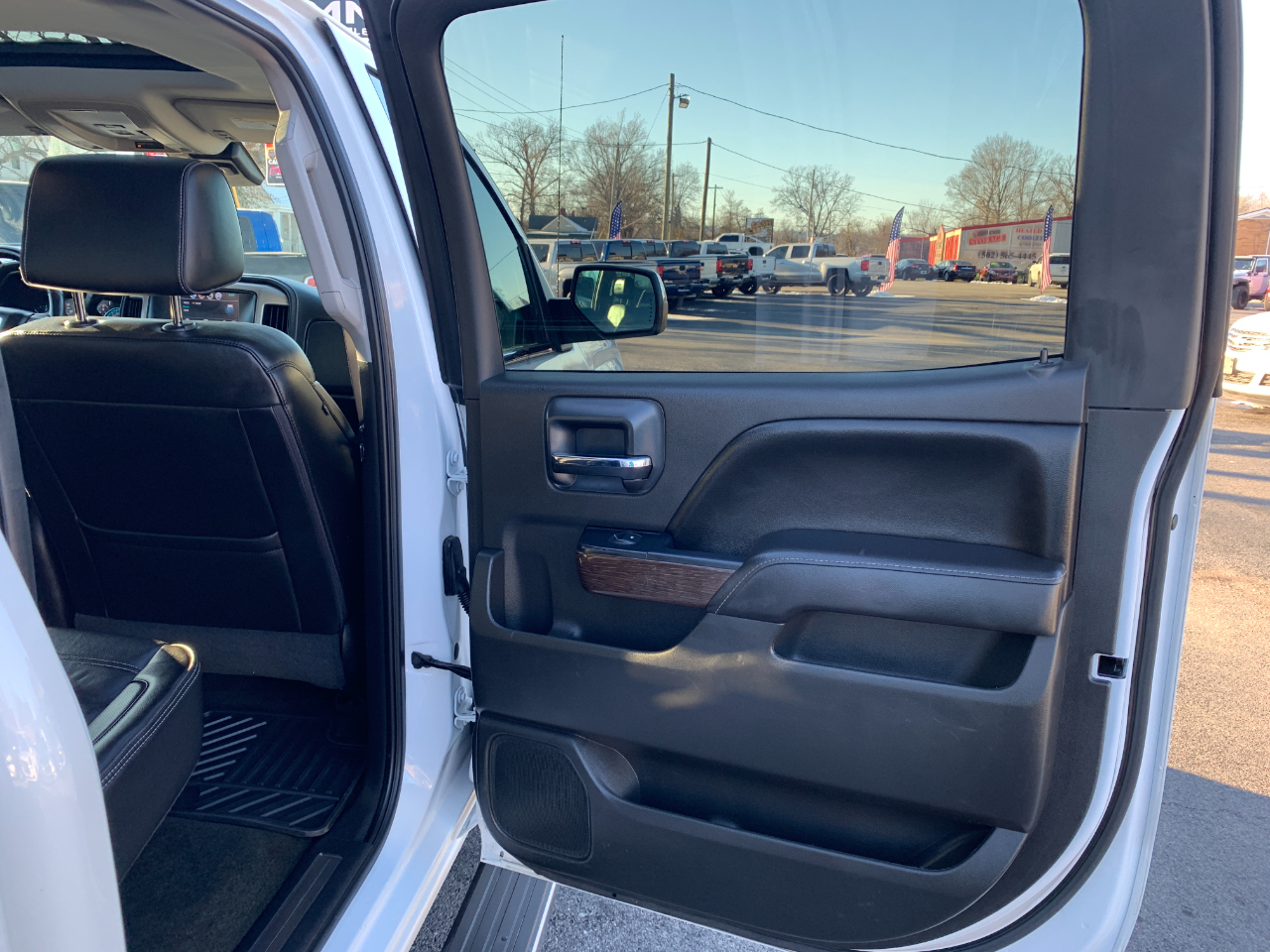 GMC Sierra 1500 Denali Crew Cab Short Box 4WD 2017