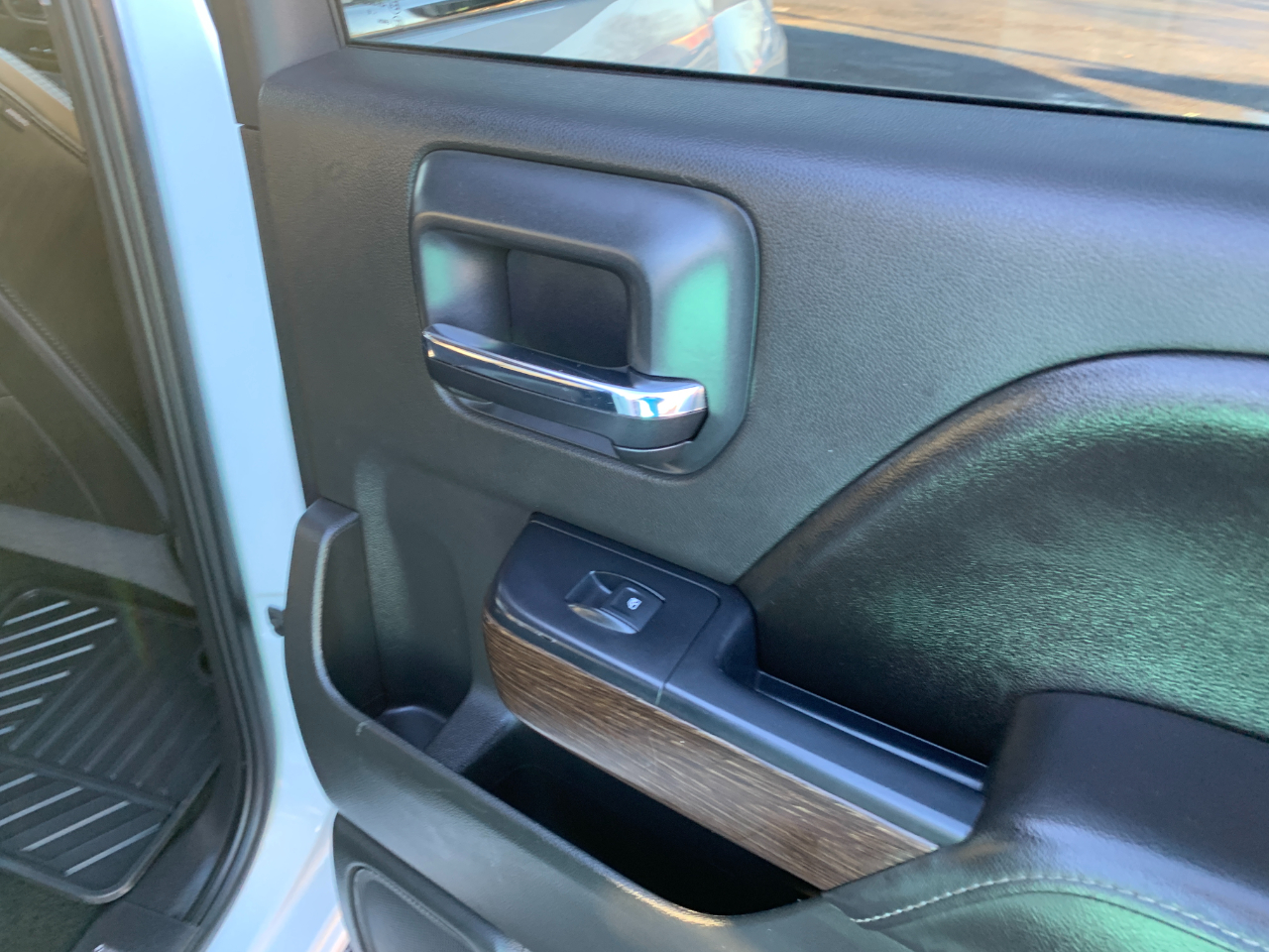 GMC Sierra 1500 Denali Crew Cab Short Box 4WD 2017