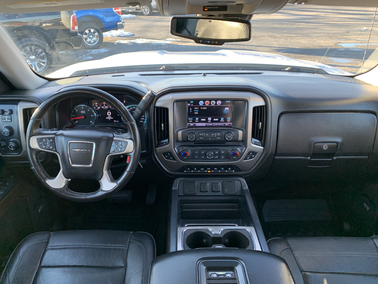 GMC Sierra 1500 Denali Crew Cab Short Box 4WD 2017