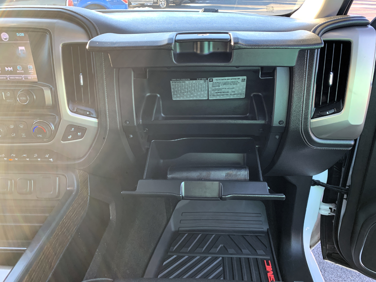 GMC Sierra 1500 Denali Crew Cab Short Box 4WD 2017