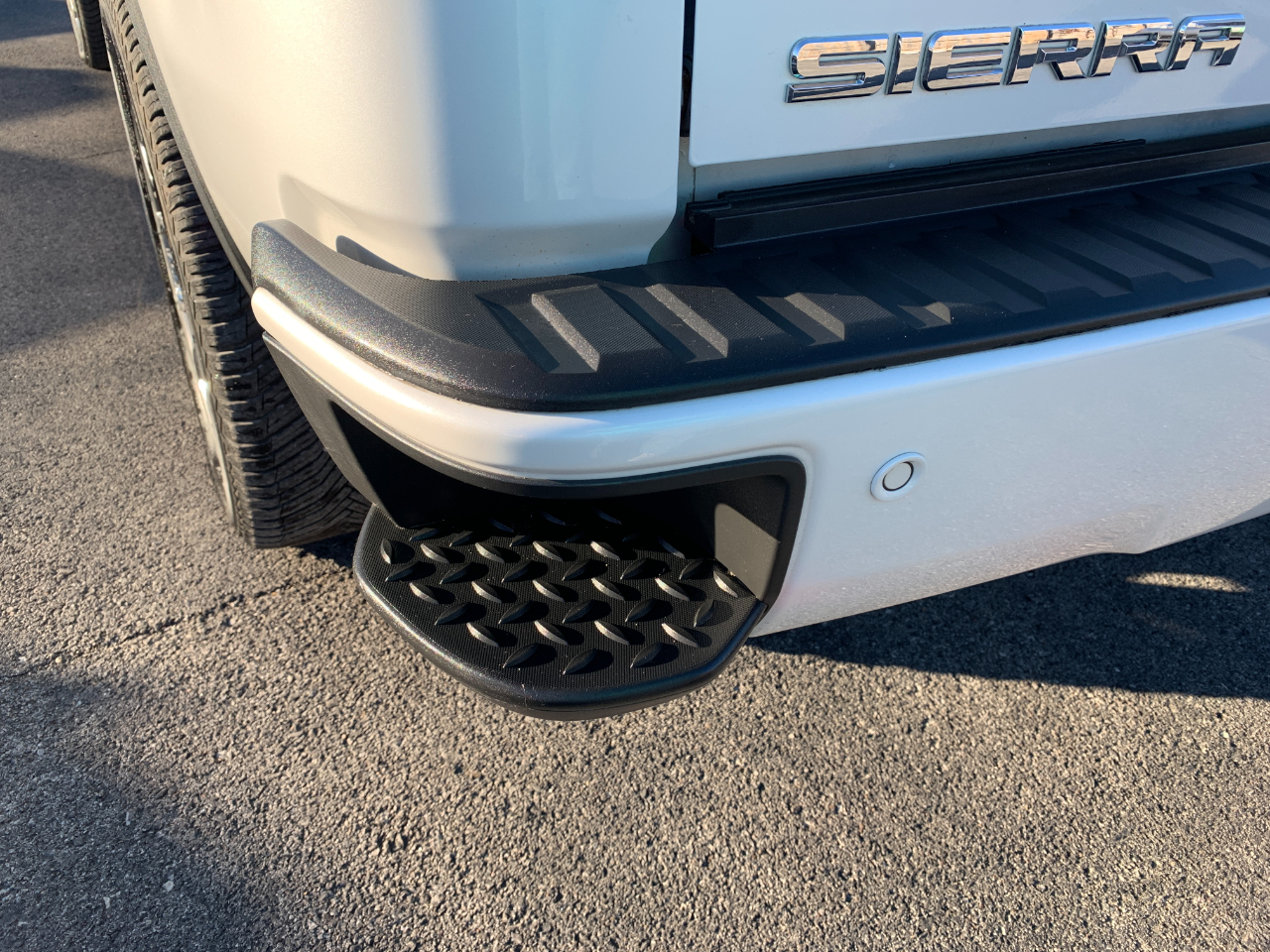 GMC Sierra 1500 Denali Crew Cab Short Box 4WD 2017