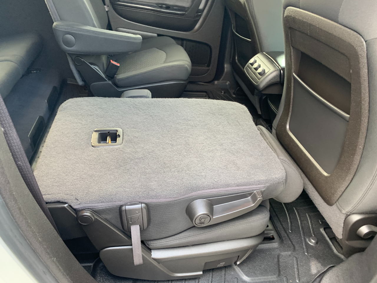 Chevrolet Traverse LT AWD 2011