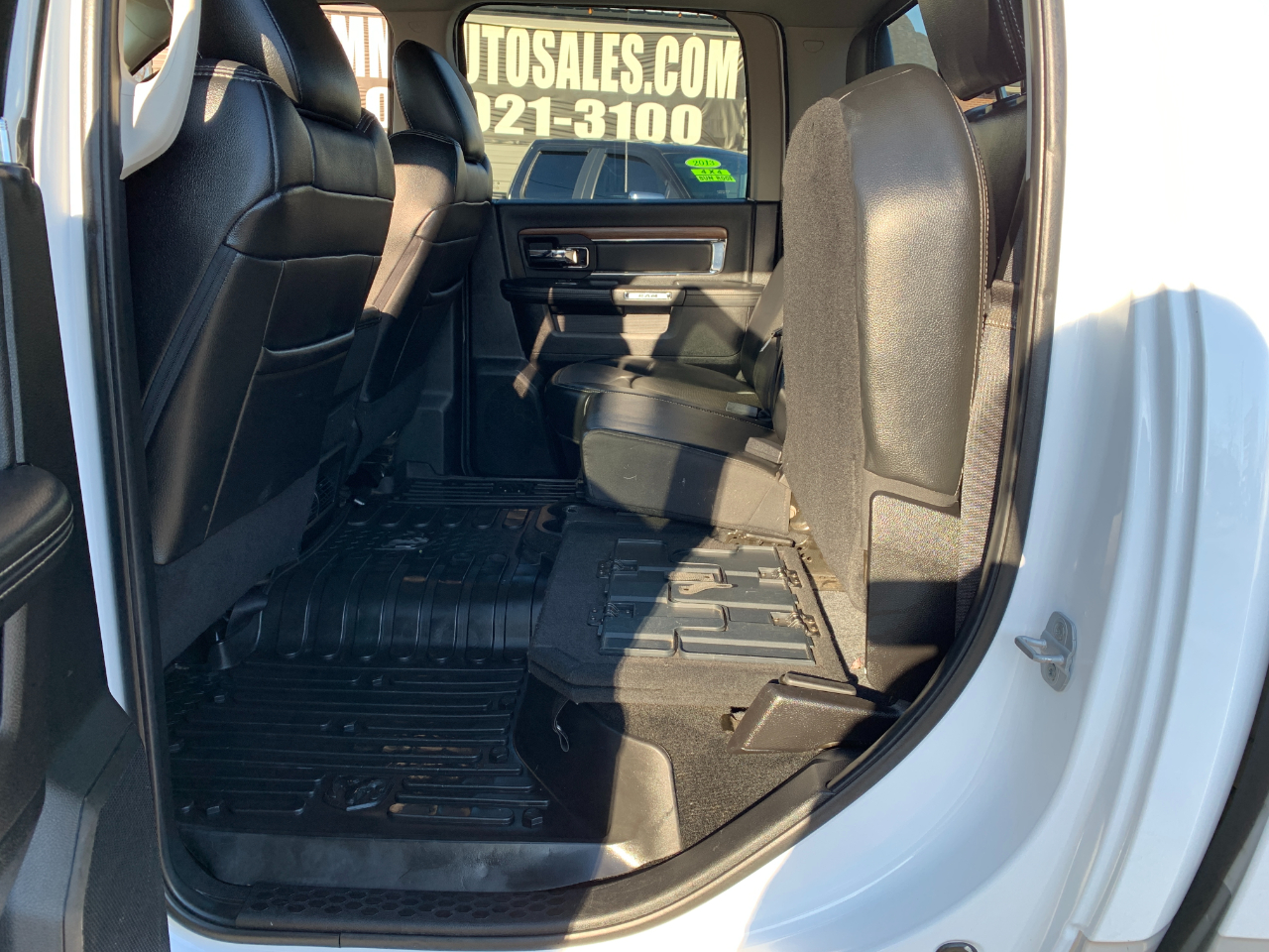 RAM 1500 Laramie Crew Cab SWB 4WD 2014