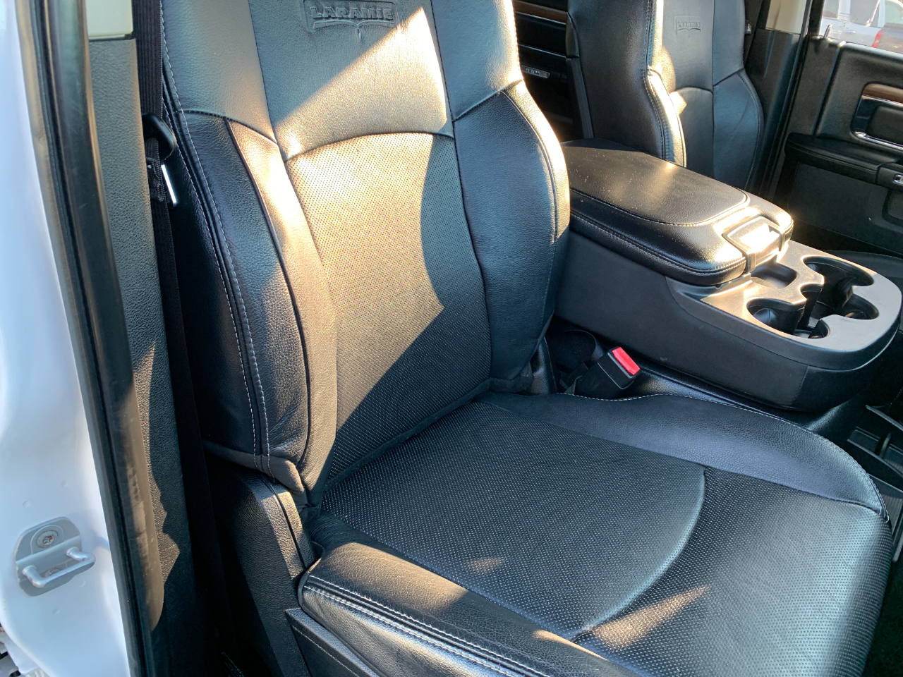 RAM 1500 Laramie Crew Cab SWB 4WD 2014