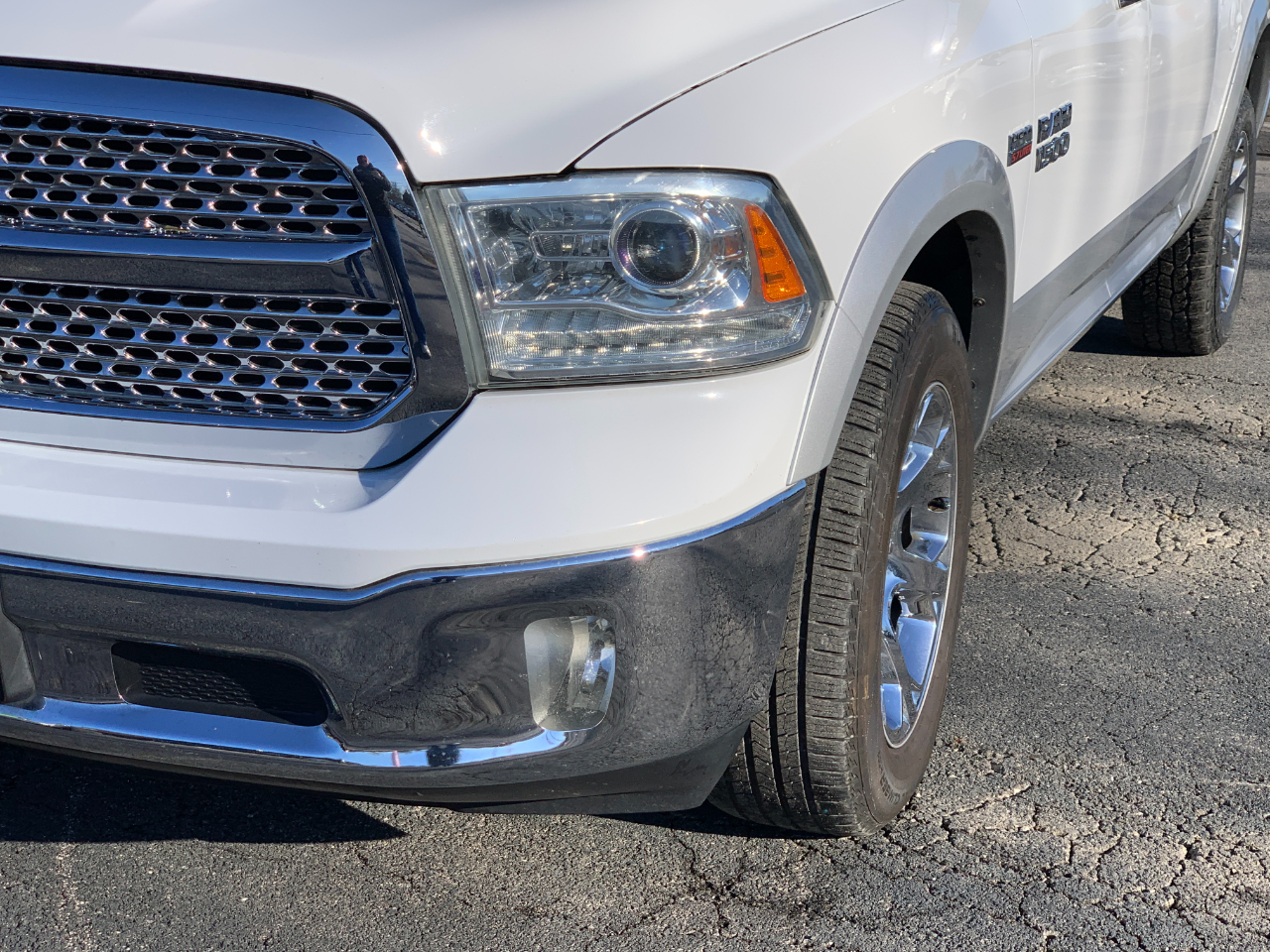 RAM 1500 Laramie Crew Cab SWB 4WD 2014