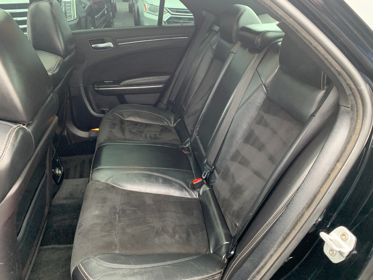 Chrysler 300 SRT8 2012