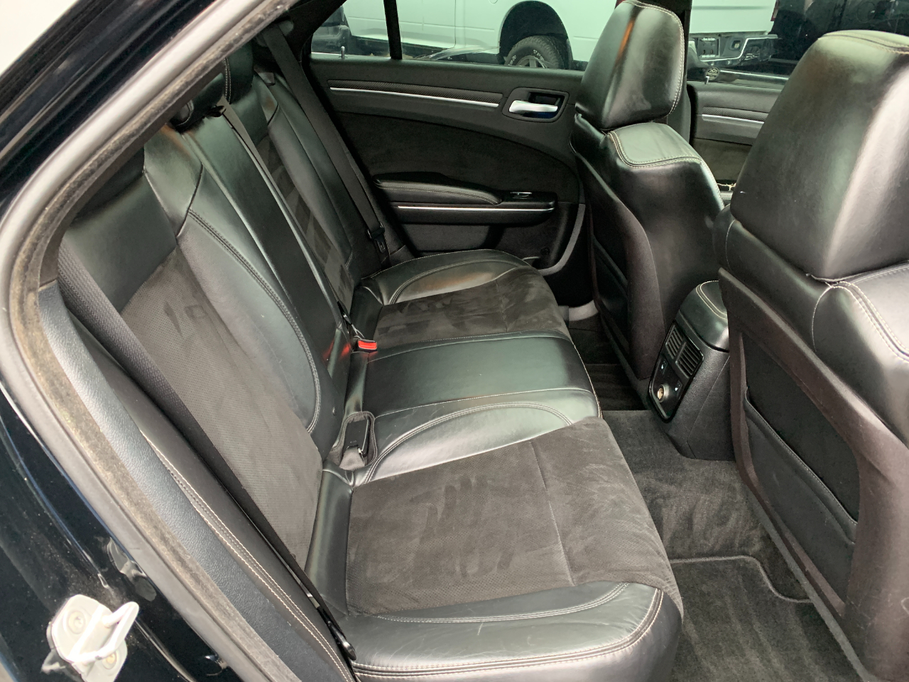 Chrysler 300 SRT8 2012