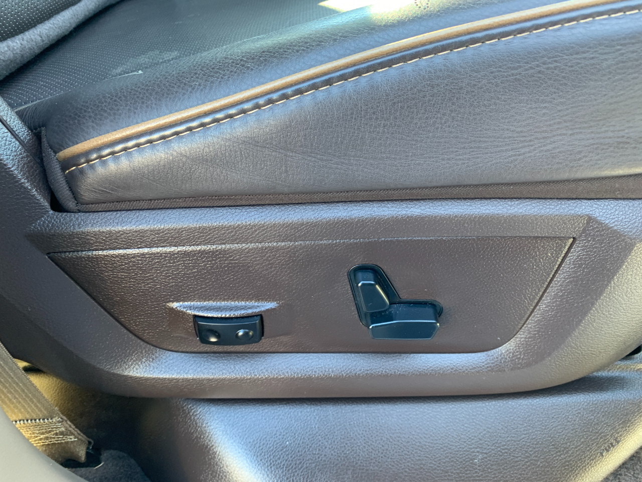 RAM 1500 Laramie Longhorn Edition Crew Cab 4WD 2012