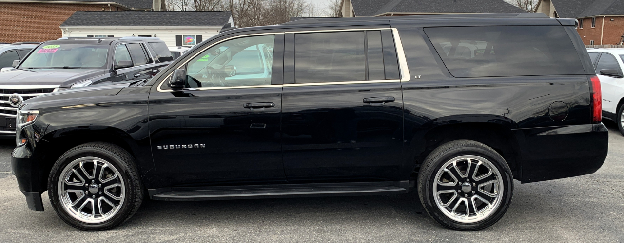 Chevrolet Suburban LT 4WD 2017