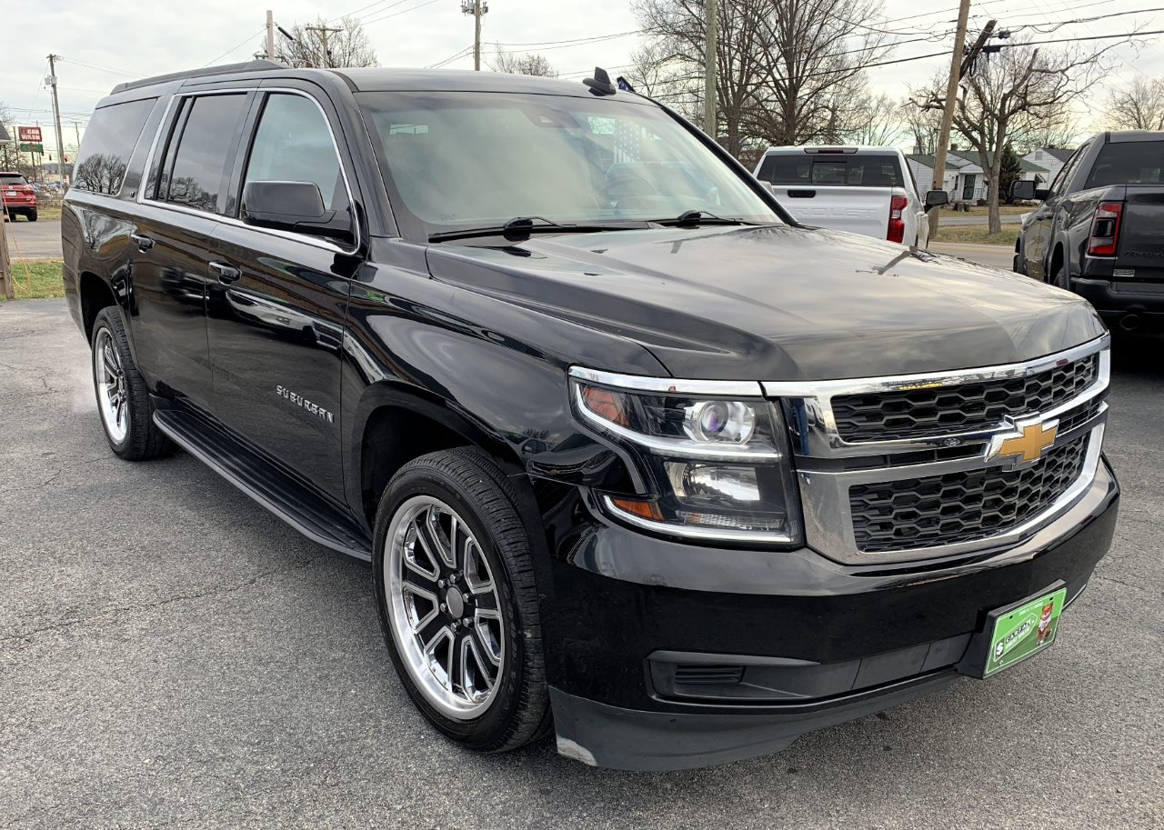 Chevrolet Suburban LT 4WD 2017