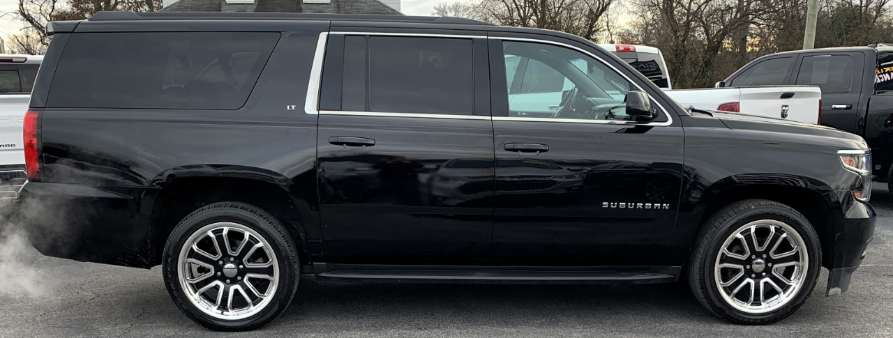 Chevrolet Suburban LT 4WD 2017
