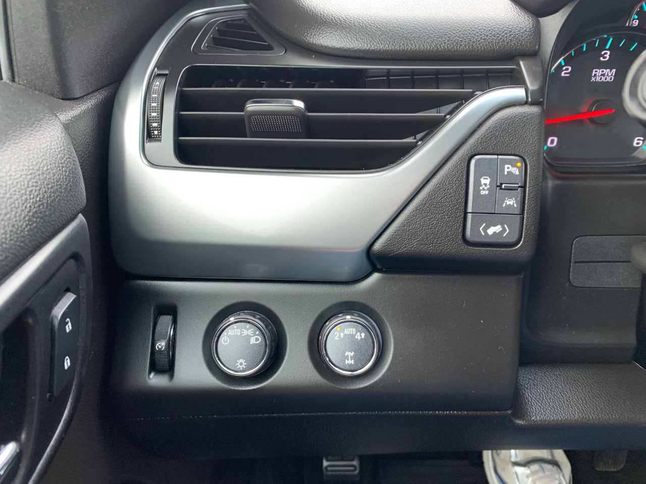 Chevrolet Suburban LT 4WD 2017