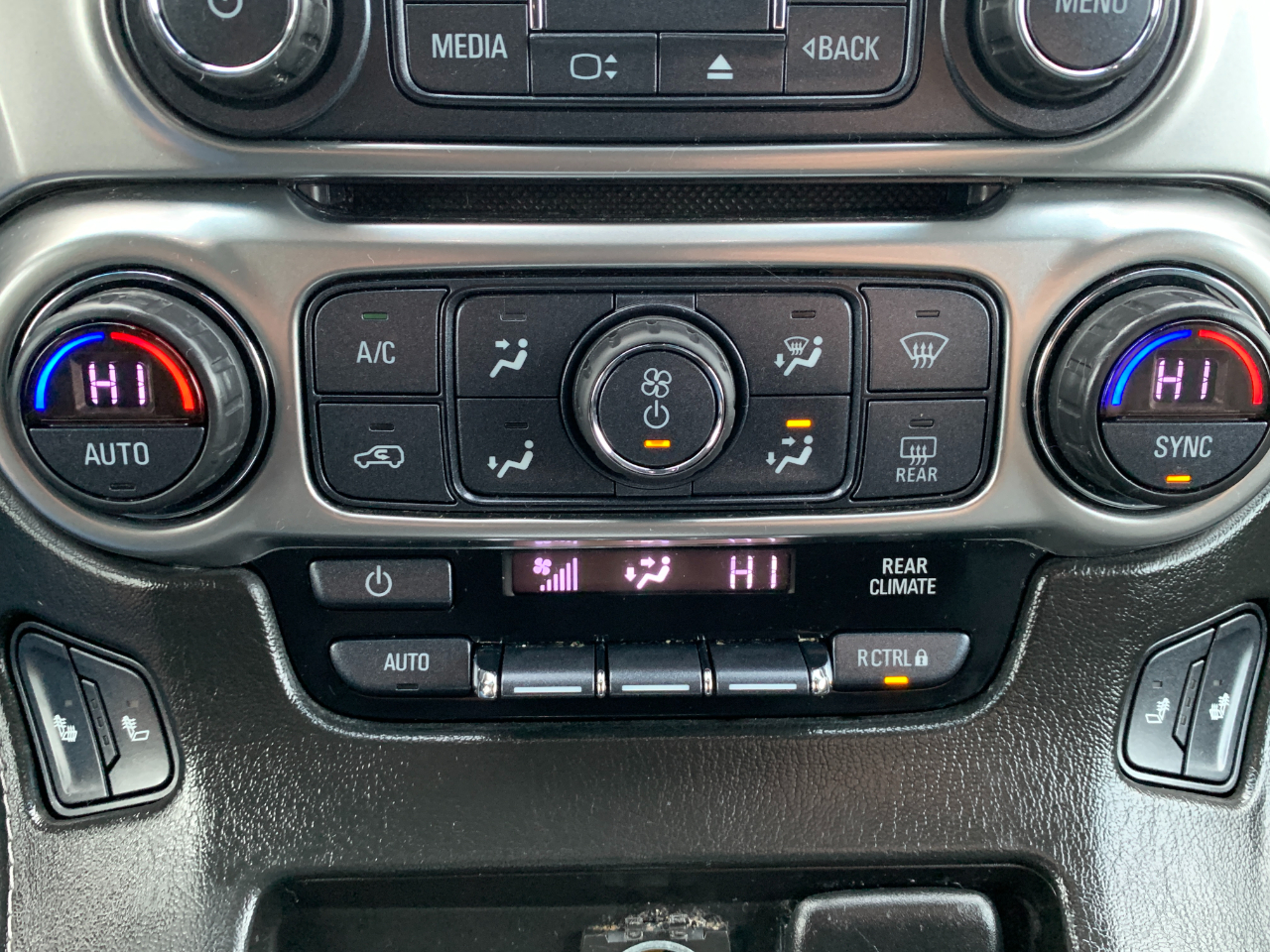 Chevrolet Suburban LT 4WD 2017