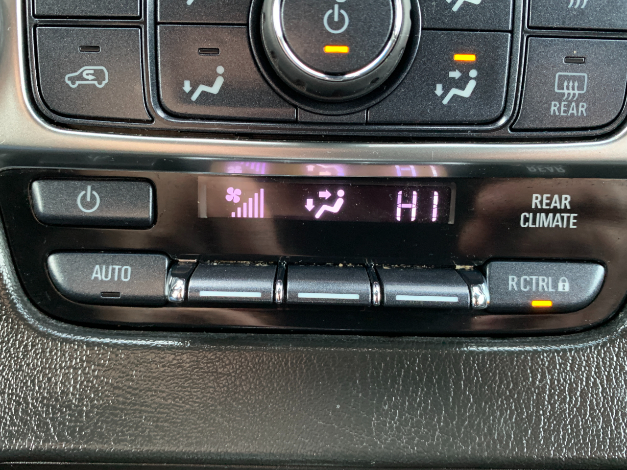 Chevrolet Suburban LT 4WD 2017