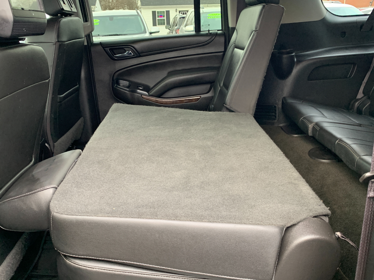 Chevrolet Suburban LT 4WD 2017