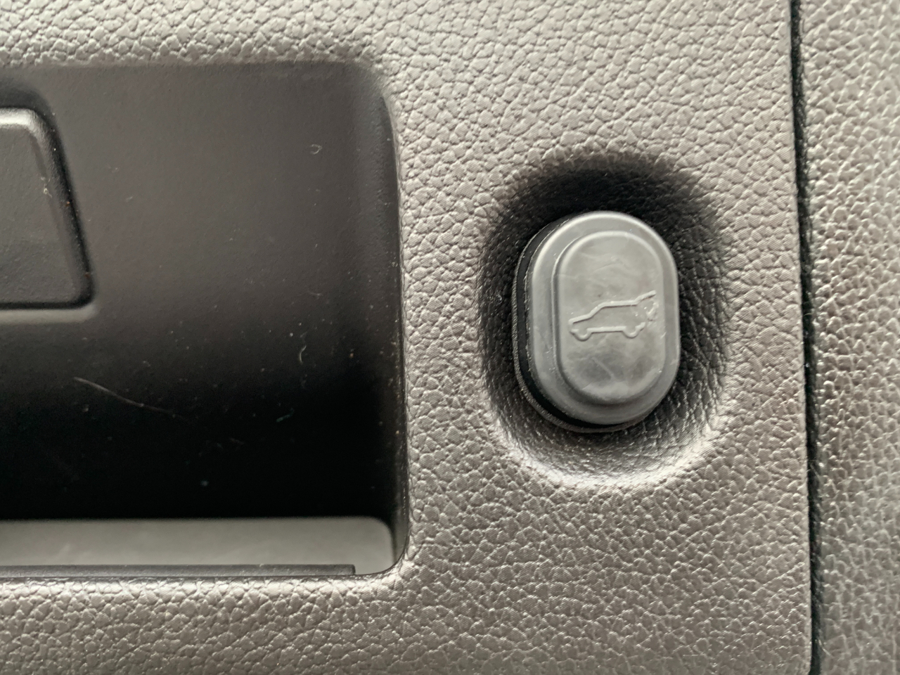 Chevrolet Suburban LT 4WD 2017