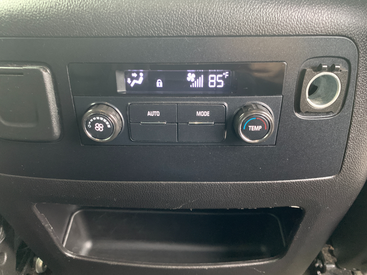 Chevrolet Suburban LT 4WD 2017