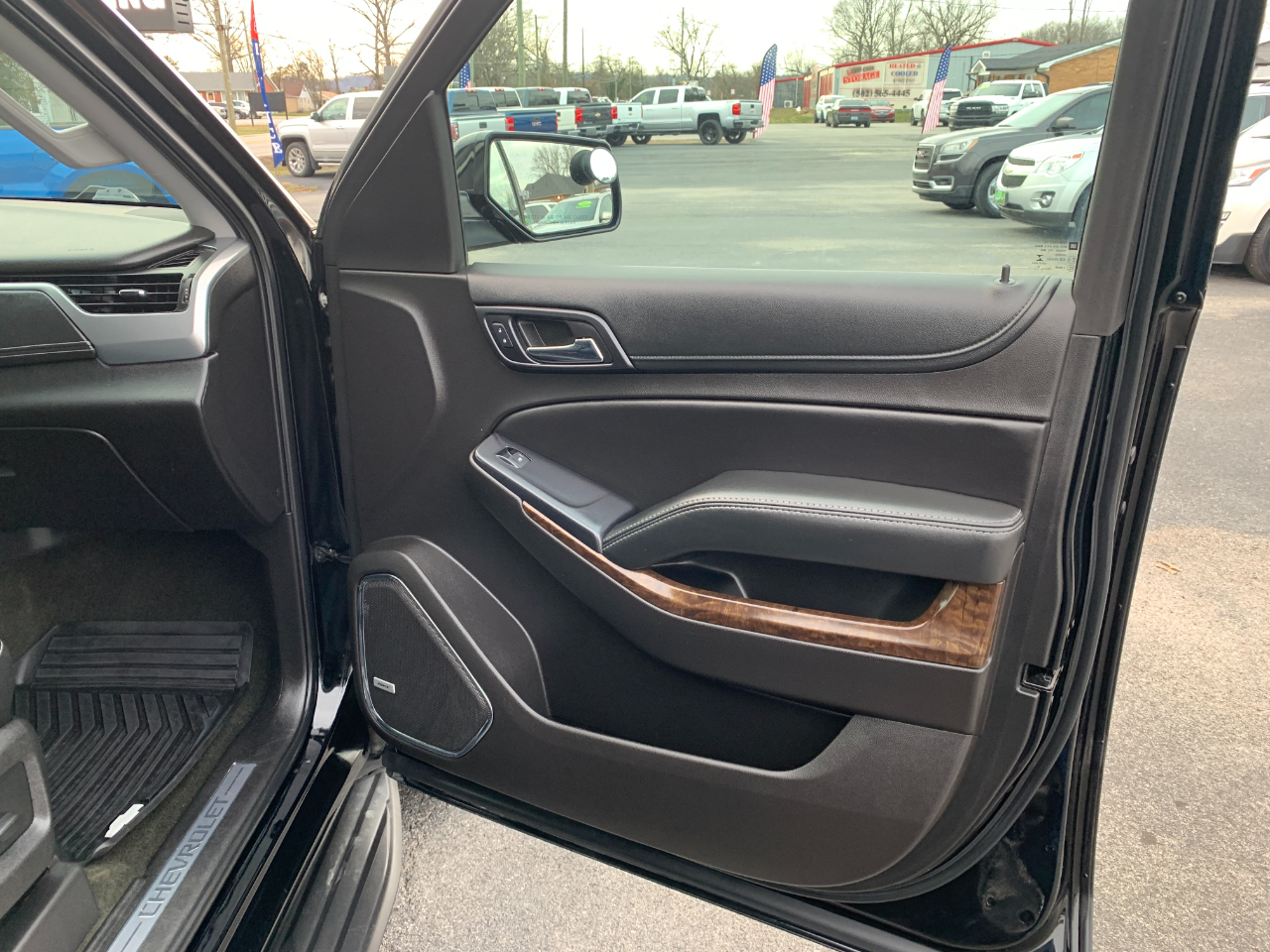 Chevrolet Suburban LT 4WD 2017