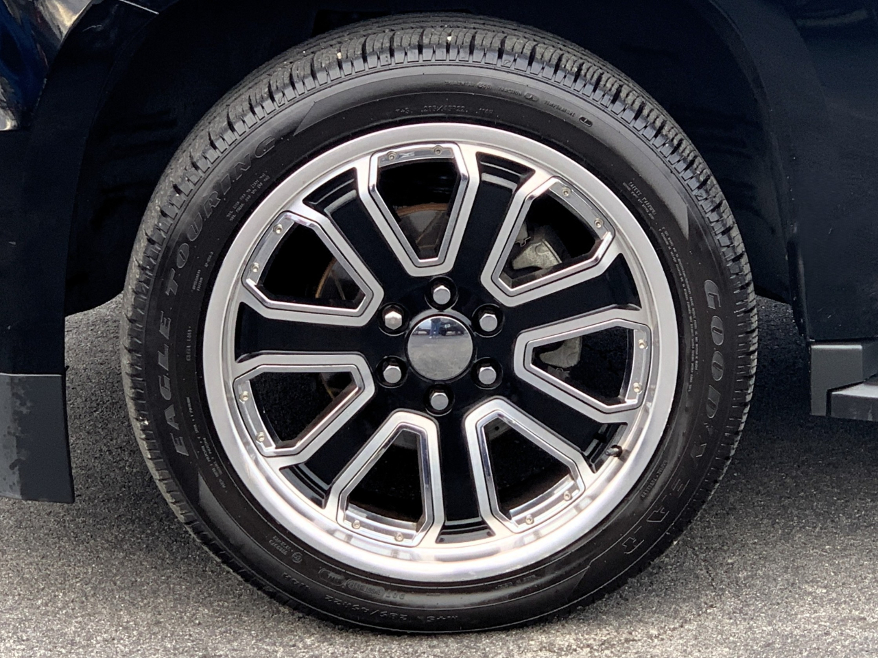 Chevrolet Suburban LT 4WD 2017