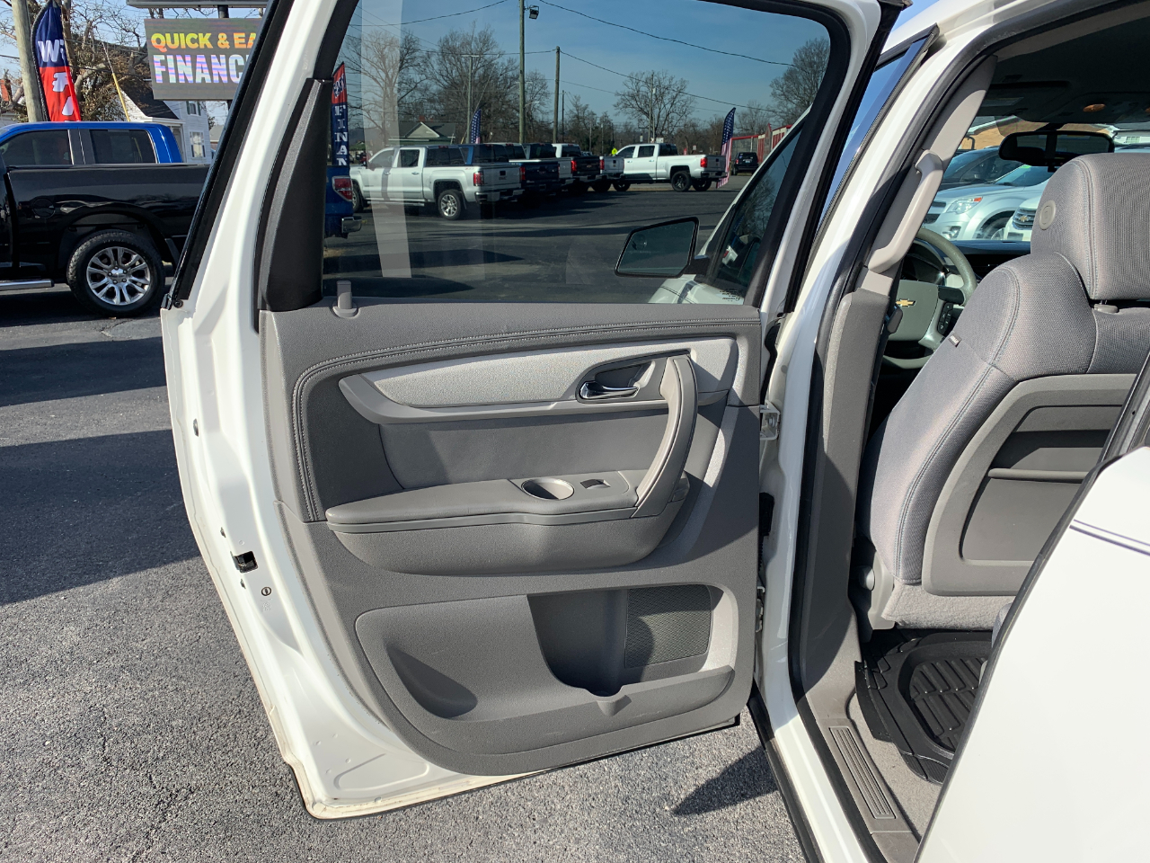 Chevrolet Traverse LS FWD 2013