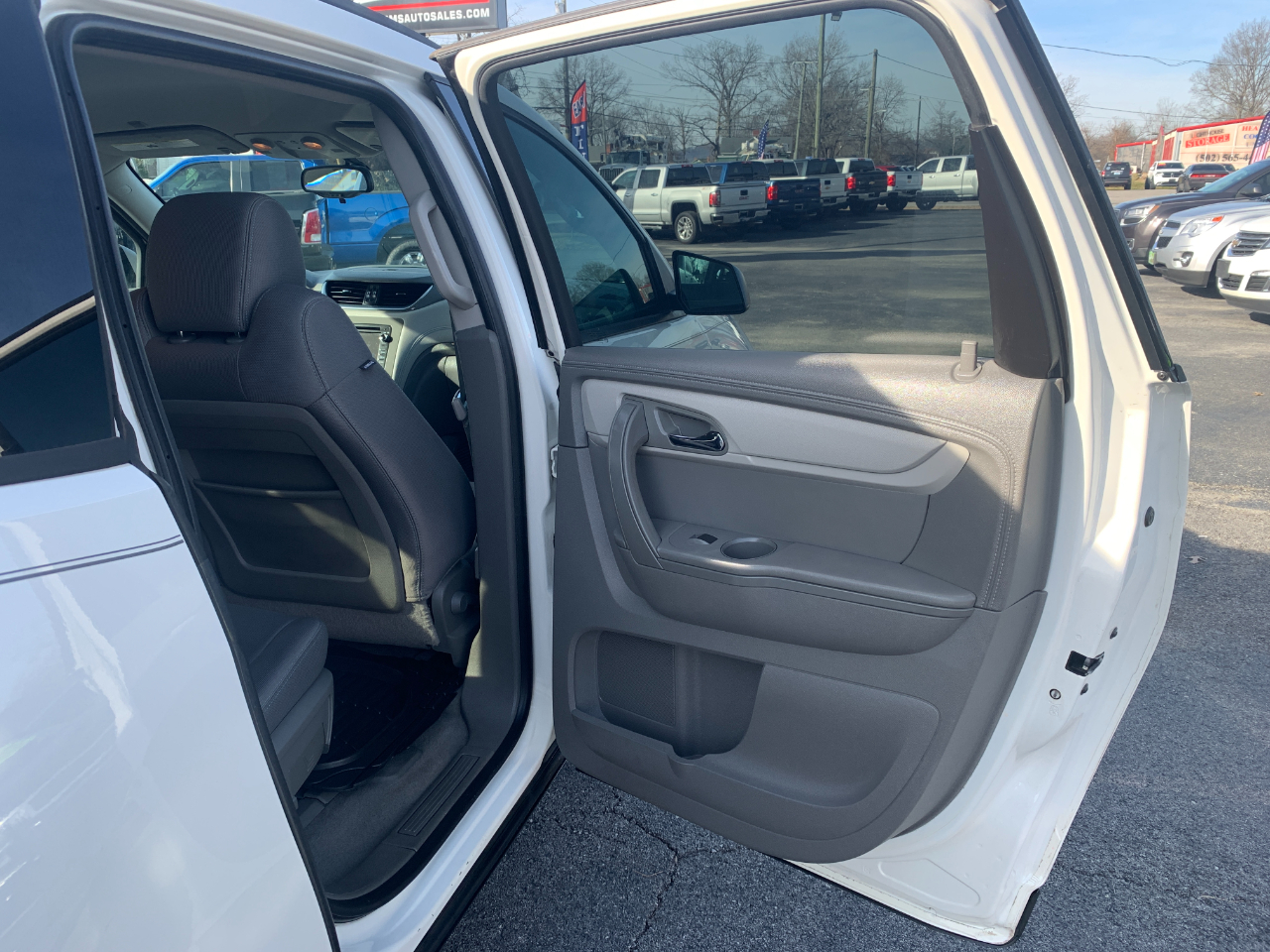 Chevrolet Traverse LS FWD 2013