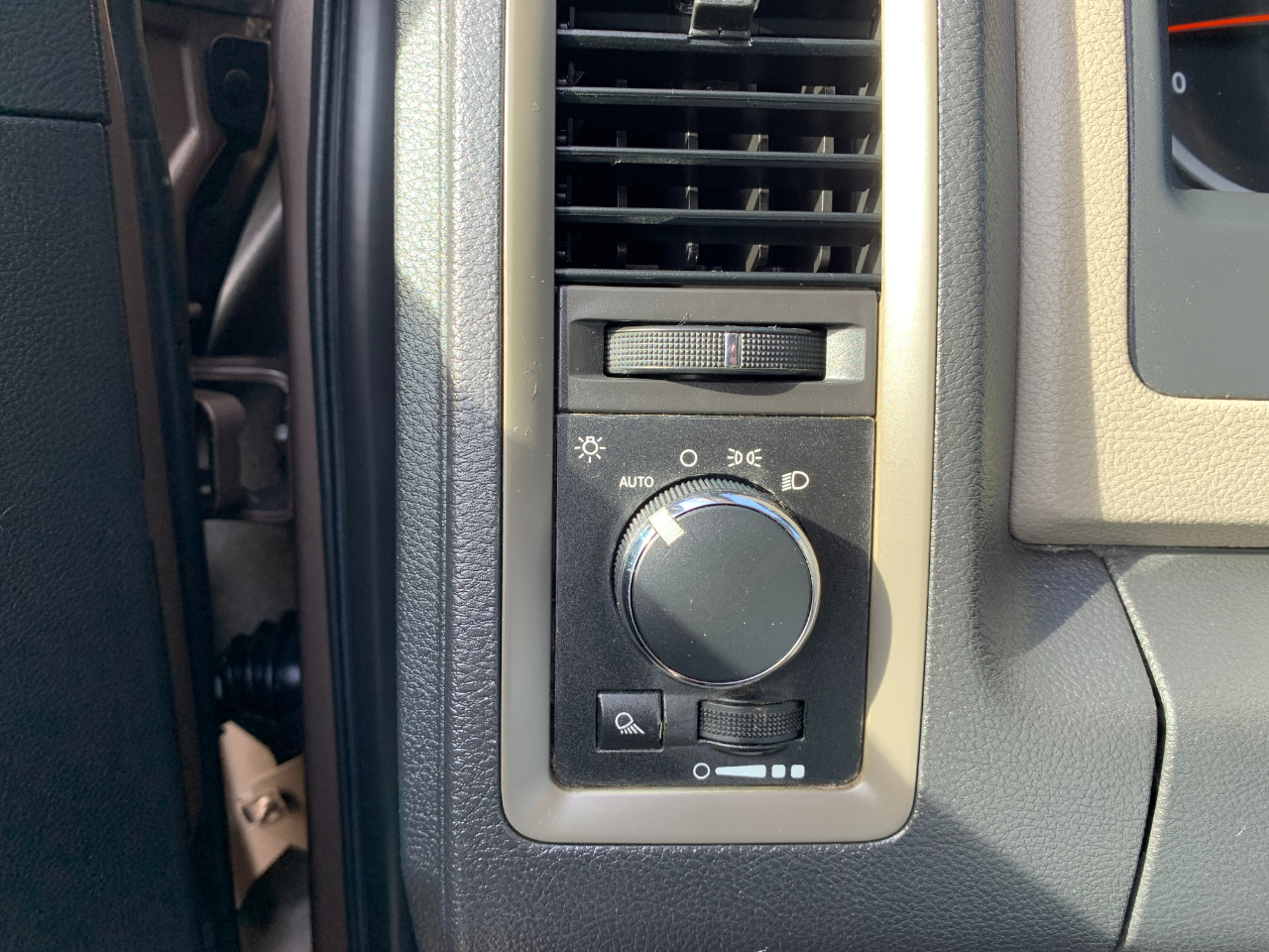 RAM 1500 Sport Quad Cab 4WD 2010