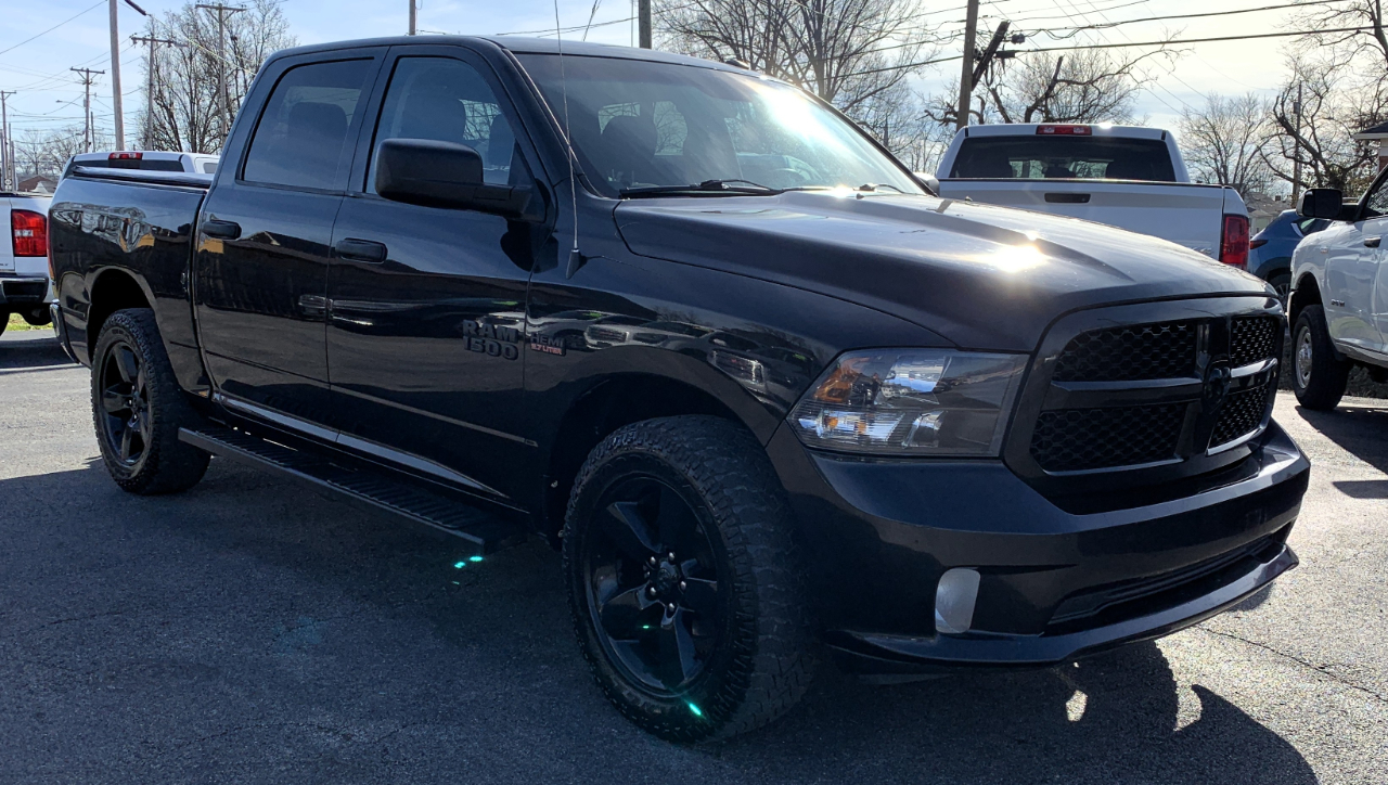 RAM 1500 Tradesman Crew Cab SWB 4WD 2017