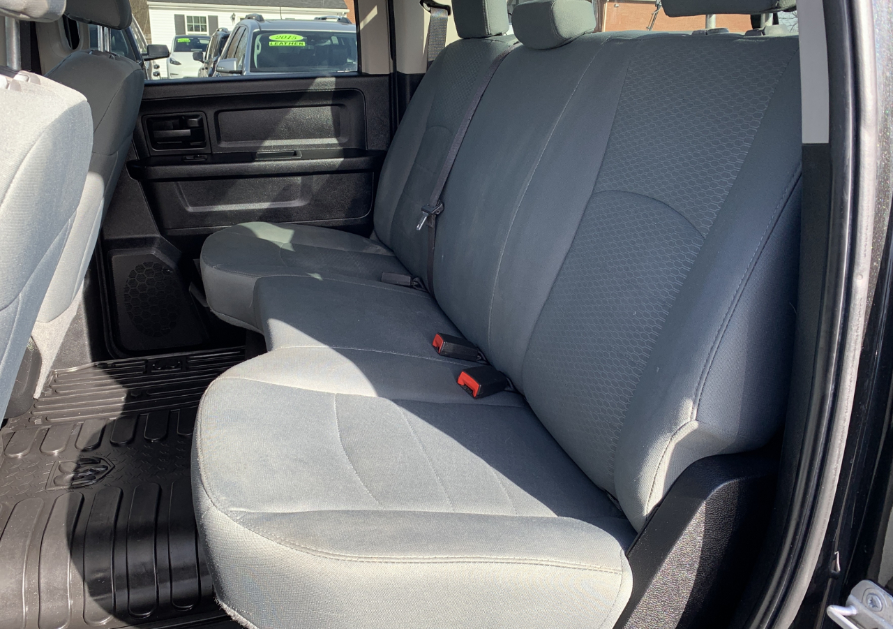 RAM 1500 Tradesman Crew Cab SWB 4WD 2017