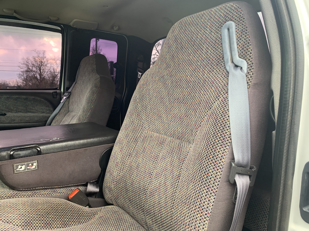 Dodge Ram 1500 Quad Cab 6.5-ft. Bed 4WD 1998