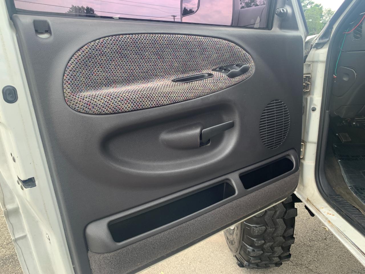 Dodge Ram 1500 Quad Cab 6.5-ft. Bed 4WD 1998