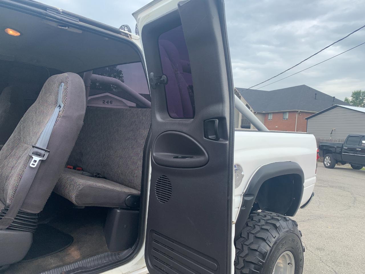 Dodge Ram 1500 Quad Cab 6.5-ft. Bed 4WD 1998