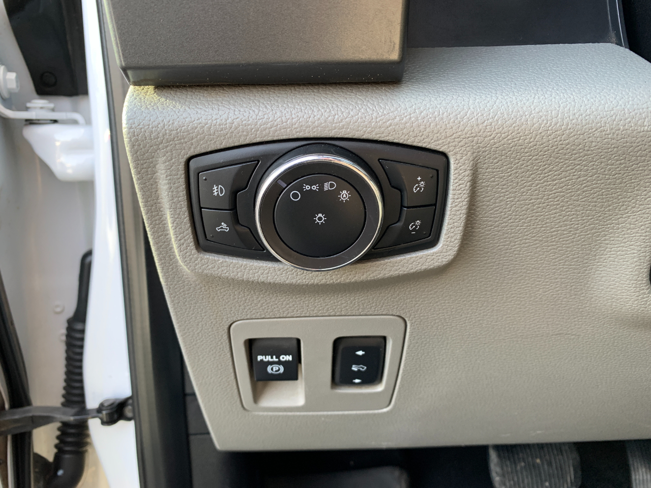 Ford F-150 XLT SuperCab 6.5-ft. Bed 4WD 2018