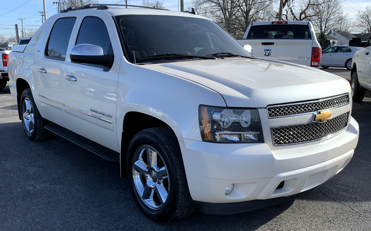 Chevrolet Avalanche LTZ 4WD 2012