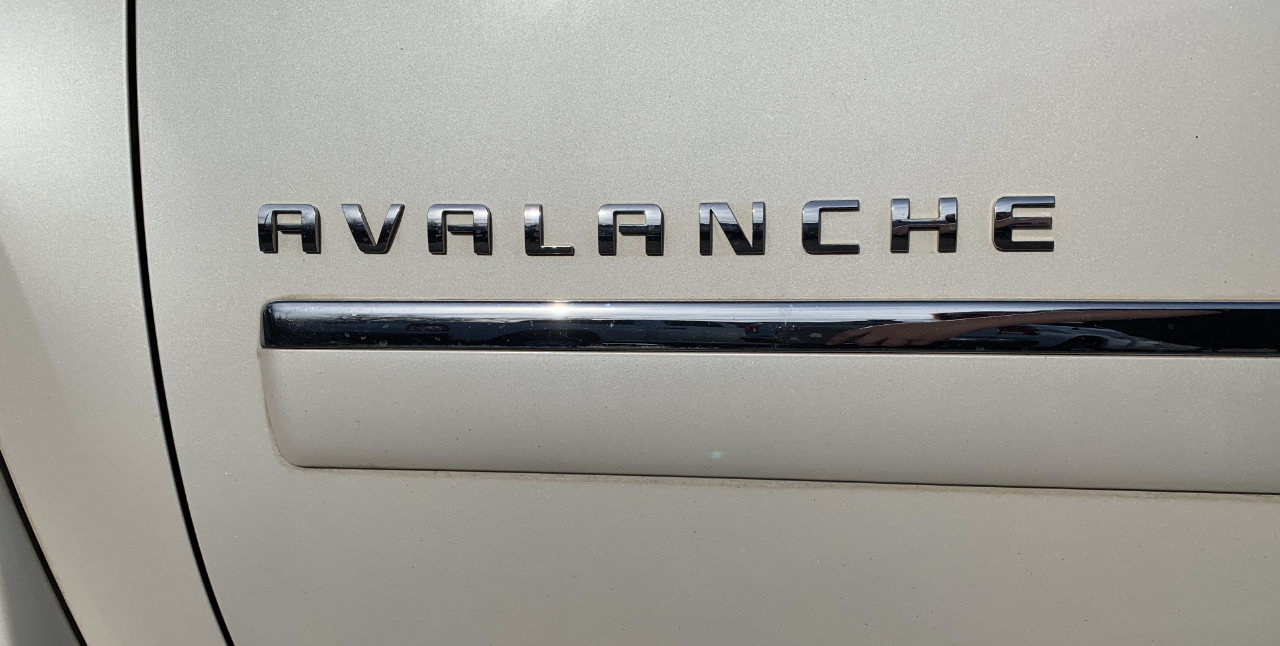 Chevrolet Avalanche LTZ 4WD 2012