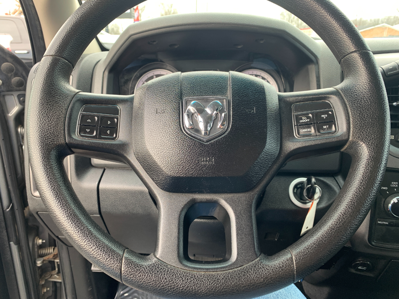 RAM 1500 Tradesman Crew Cab SWB 4WD 2013