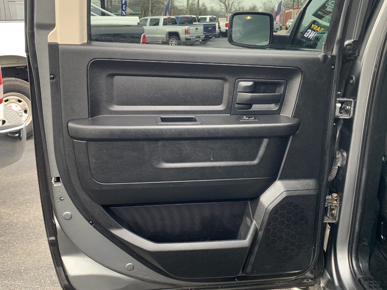 RAM 1500 Tradesman Crew Cab SWB 4WD 2013