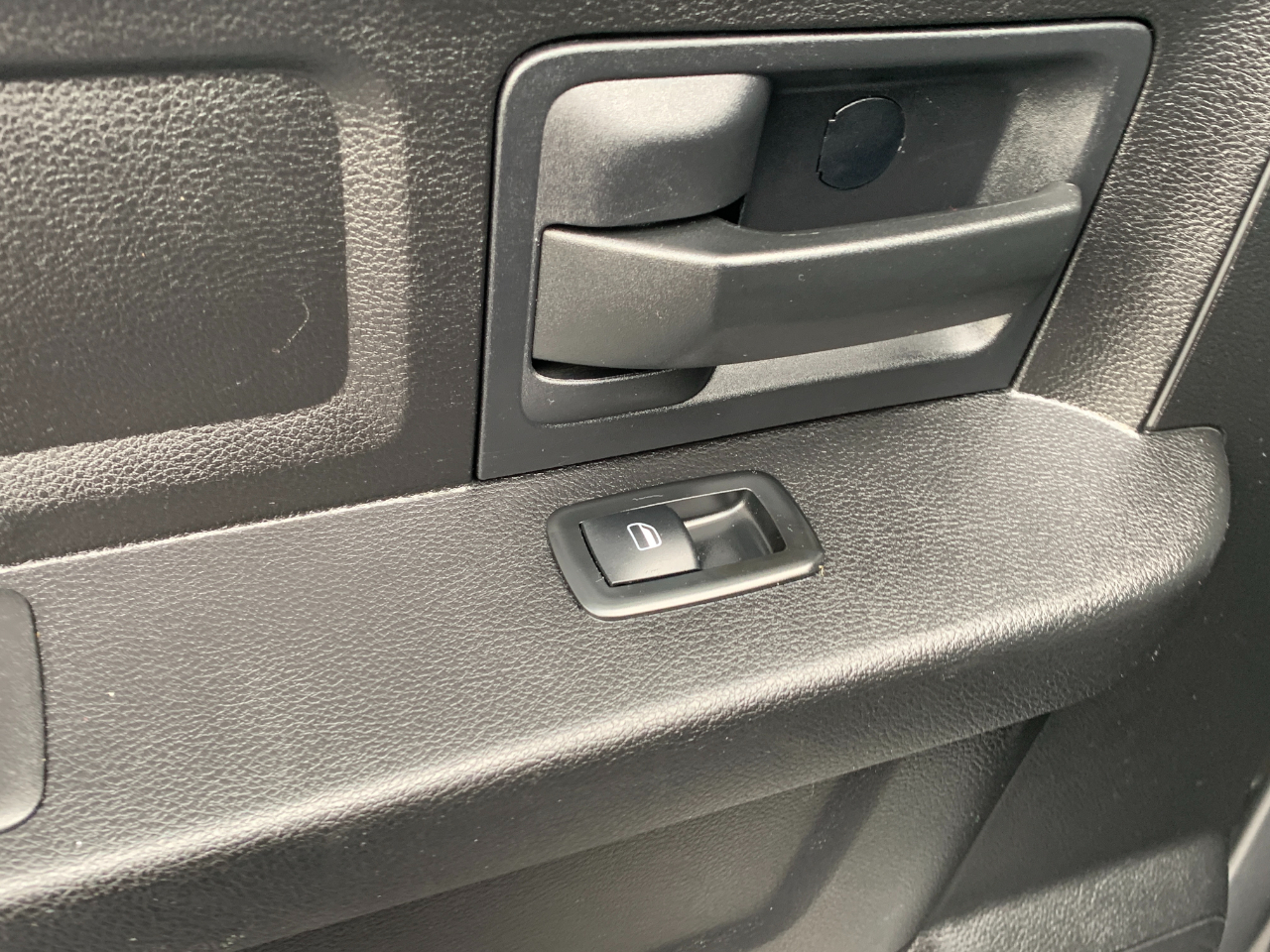 RAM 1500 Tradesman Crew Cab SWB 4WD 2013