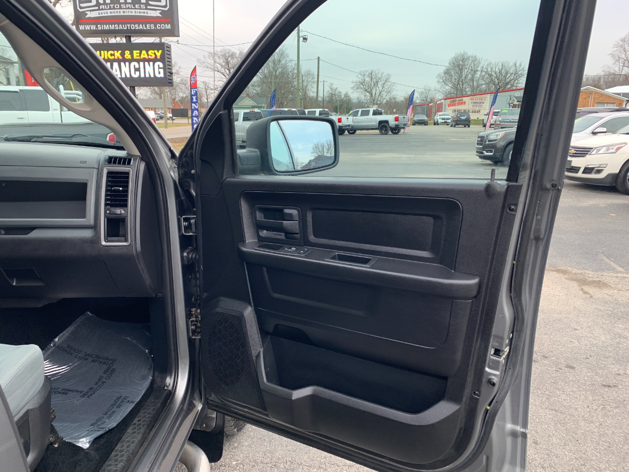 RAM 1500 Tradesman Crew Cab SWB 4WD 2013