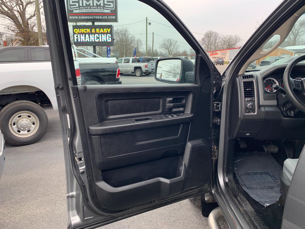 RAM 1500 Tradesman Crew Cab SWB 4WD 2013