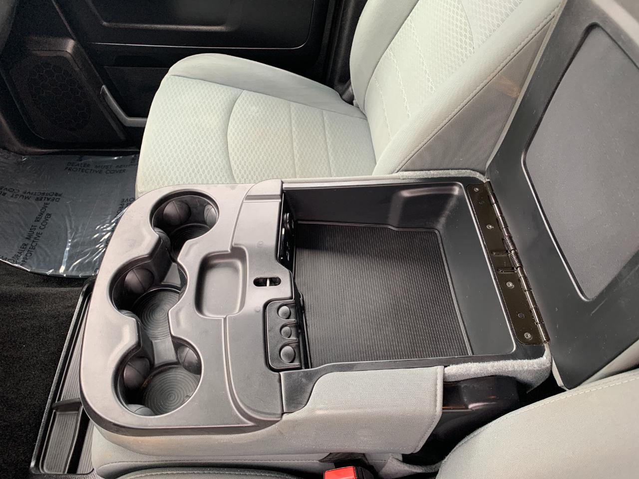 RAM 1500 Tradesman Crew Cab SWB 4WD 2013