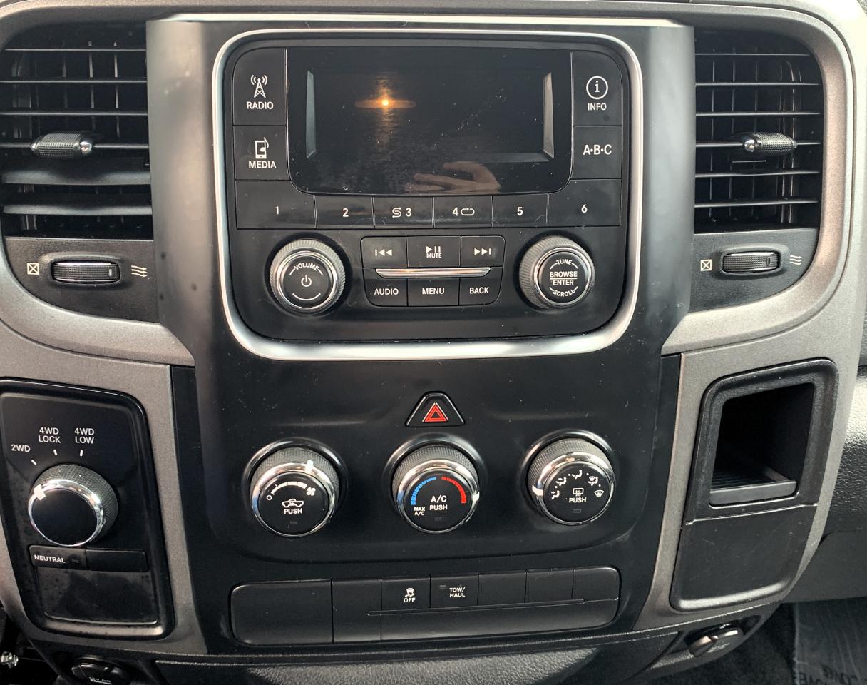 RAM 1500 Tradesman Crew Cab SWB 4WD 2013