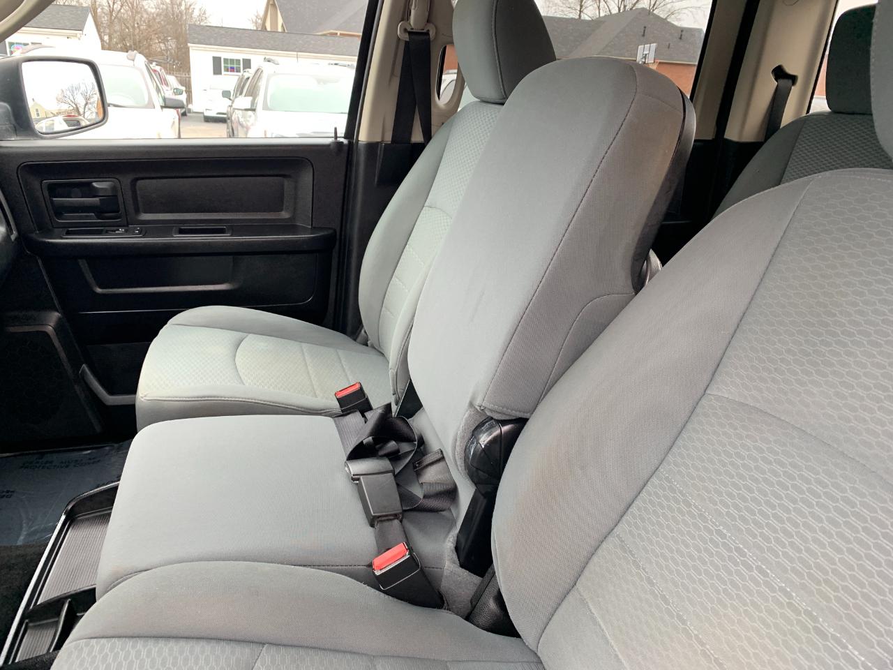RAM 1500 Tradesman Crew Cab SWB 4WD 2013