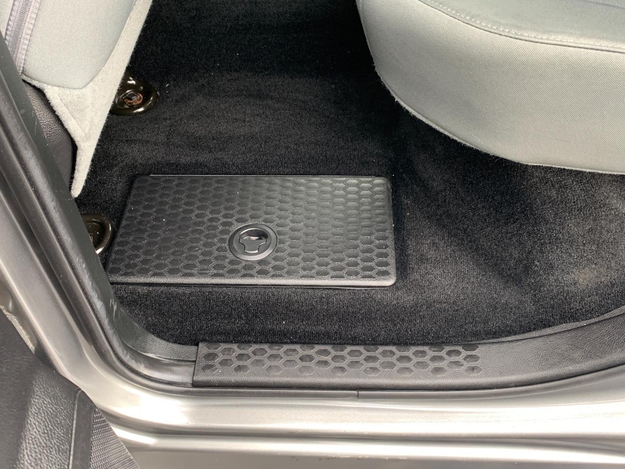 RAM 1500 Tradesman Crew Cab SWB 4WD 2013