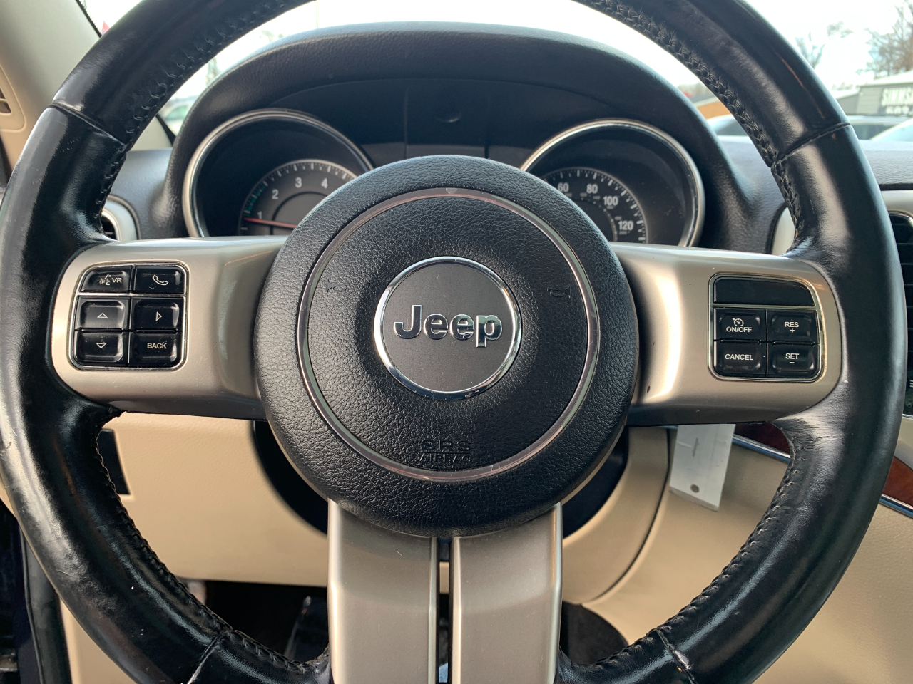 Jeep Grand Cherokee Limited 4WD 2011