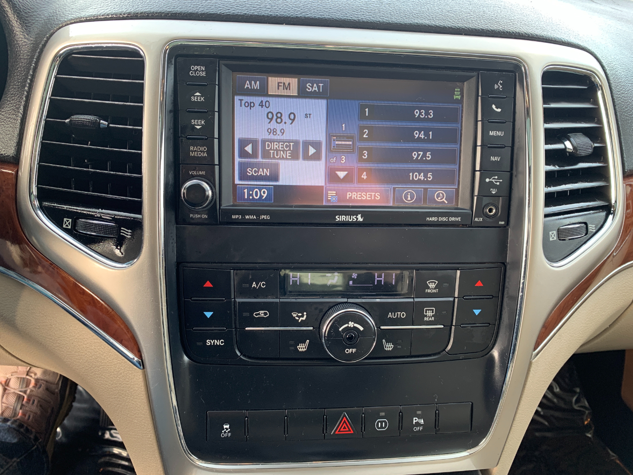 Jeep Grand Cherokee Limited 4WD 2011