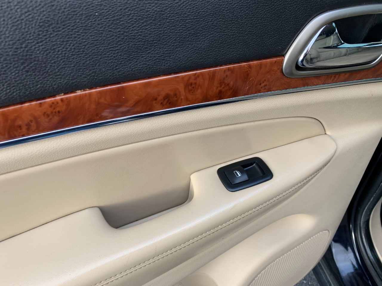 Jeep Grand Cherokee Limited 4WD 2011